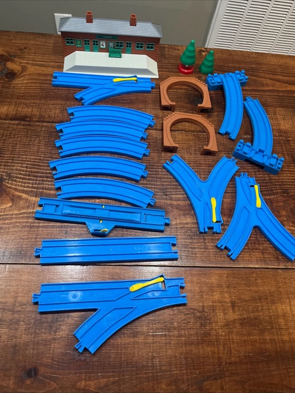 TOMY Thomas The Train Late 90s Early 00s Misc Pieces Lot Tracks Clarabel Station